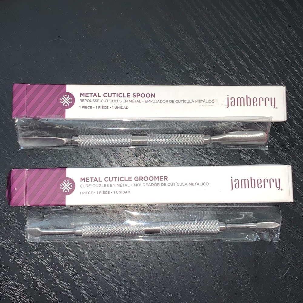 Jamberry | Set of metal cuticle spoon & groomer